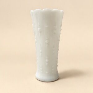 Vintage Anchor Hocking white milk glass “Teardrop and Pearl” vase